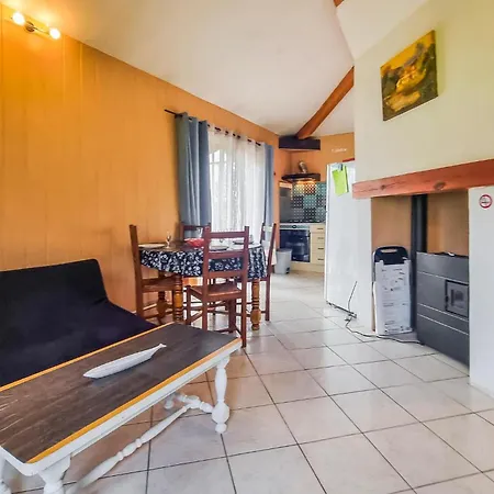 2 Bedroom Cozy In Eyraud-crempse-maurens