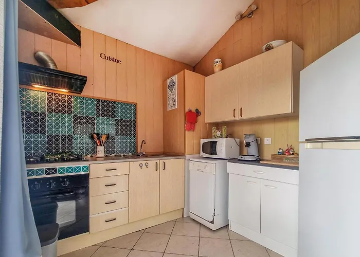 Stunning In Eyraud-crempse-maurens Prázdninový dům